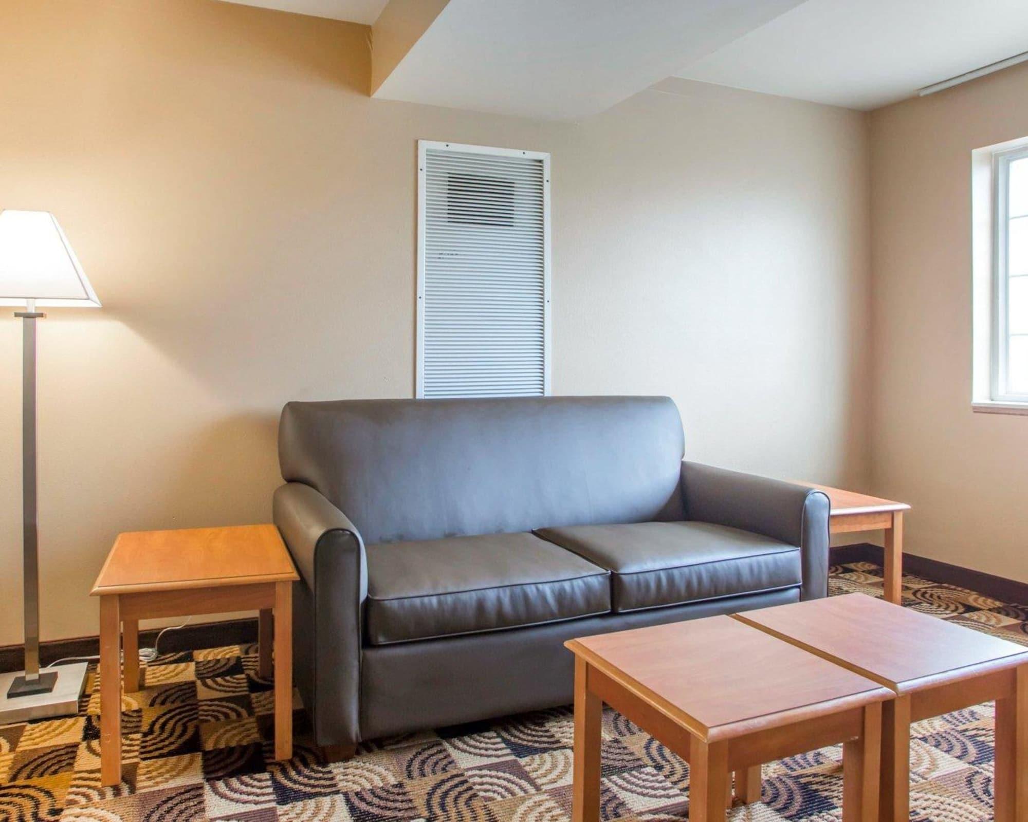 Hawthorn Extended Stay By Wyndham Milwaukee Airport Oak Creek Bagian luar foto