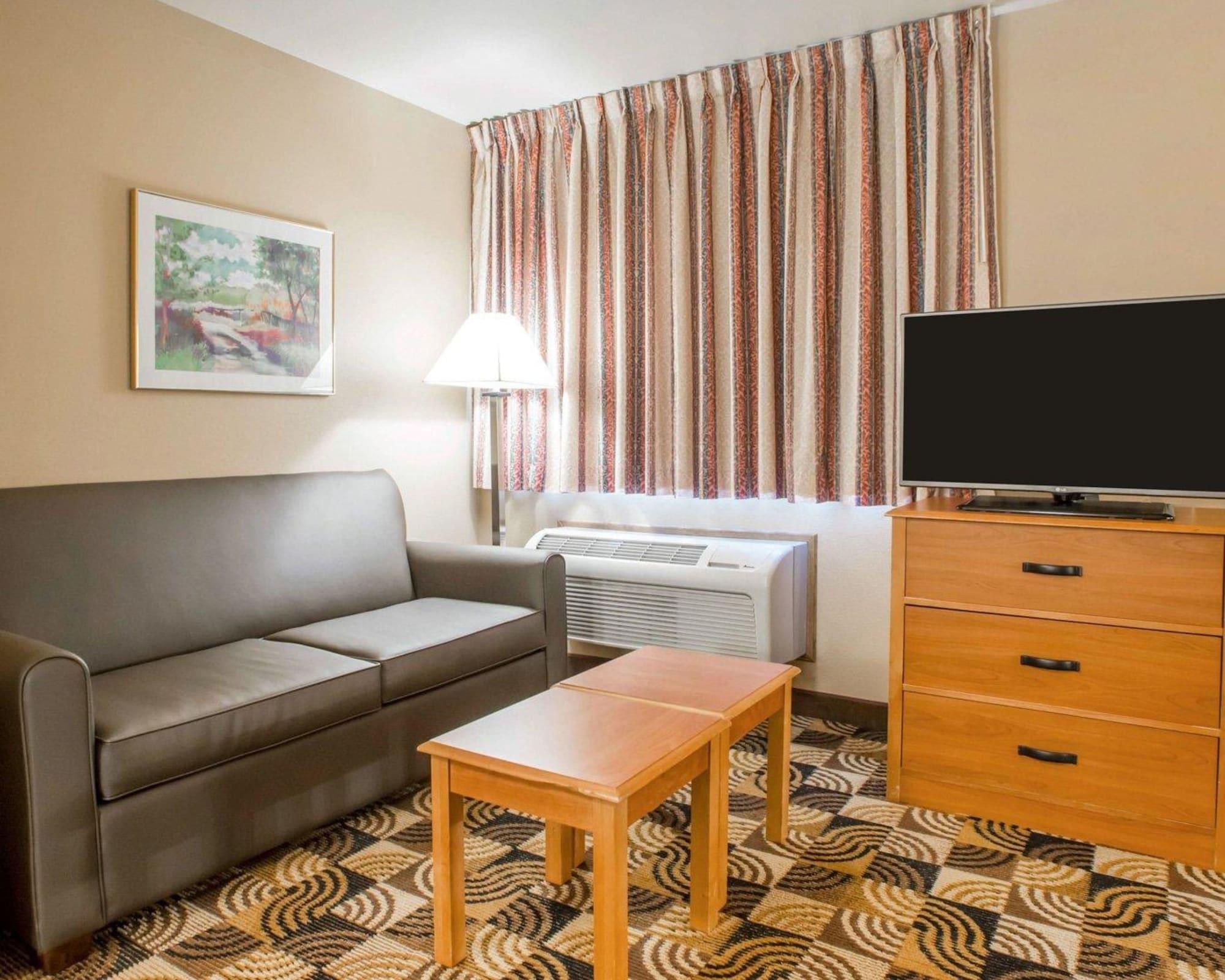 Hawthorn Extended Stay By Wyndham Milwaukee Airport Oak Creek Bagian luar foto