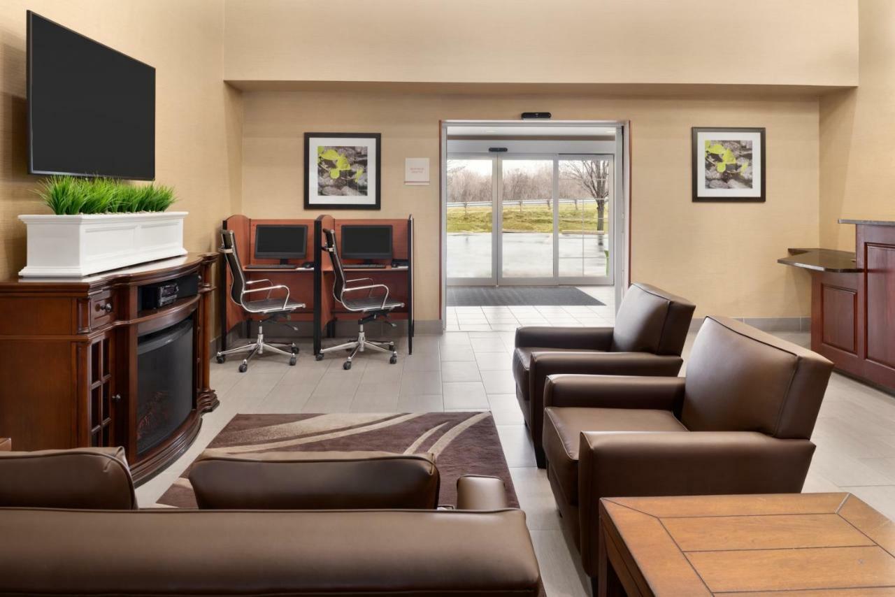 Hawthorn Suites By Wyndham Oak Creek/Milwaukee Airport Bagian luar foto